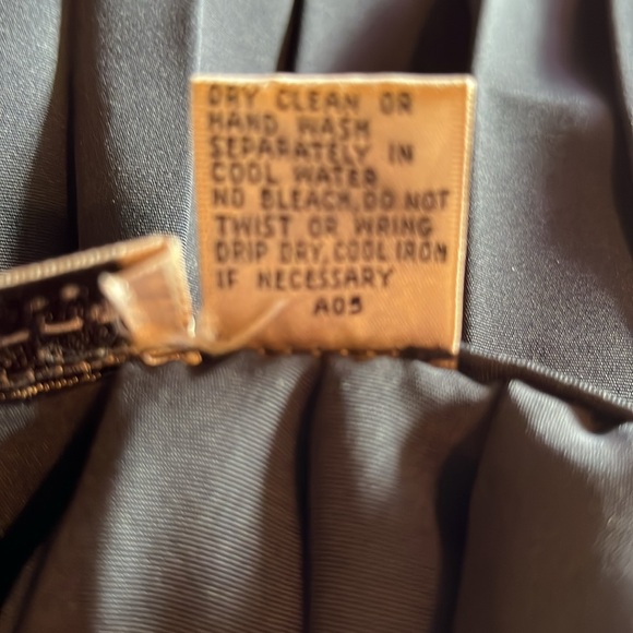 Sassy Liz Claiborne Pleated Skirt size 10 - Picture 3 of 4